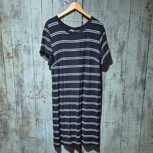 Ava & Viv Black and White Striped Midi Tee Dress